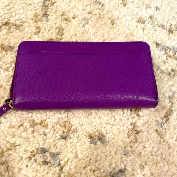 Kate Spade Wallet 💜 - Picture 2 of 6